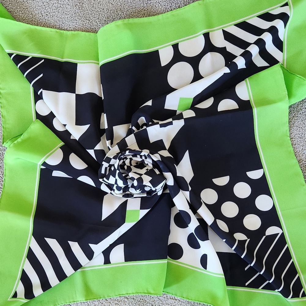 Karl Lagerfeld graphic print 33"X 33" silk scarf Made in Italy